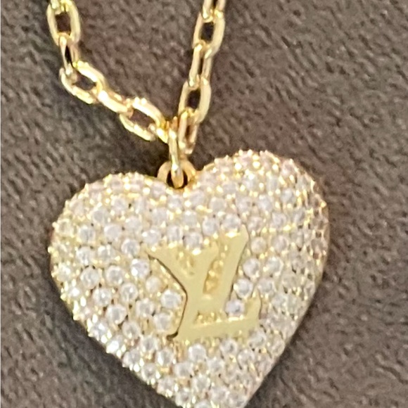 Gold Heart Pendant Necklace - Picture 4 of 5
